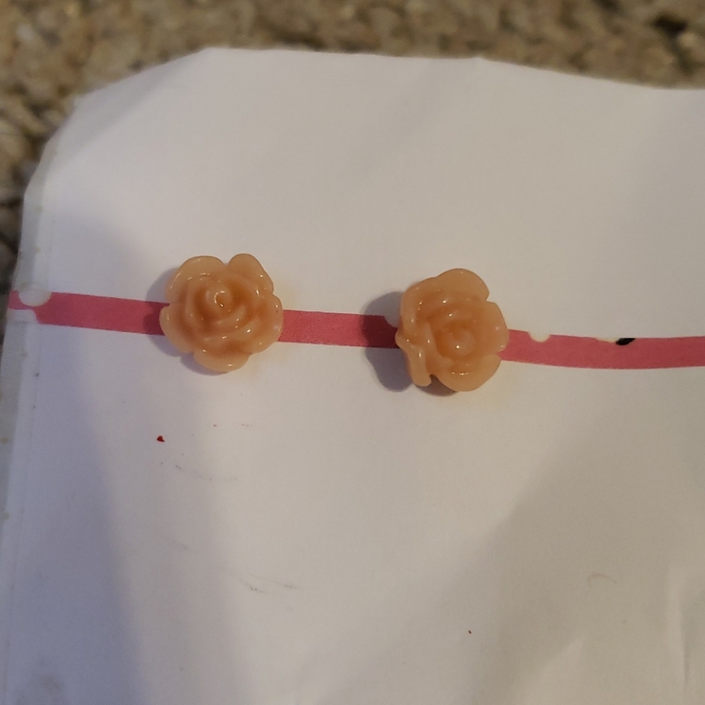 Mixed flower studs